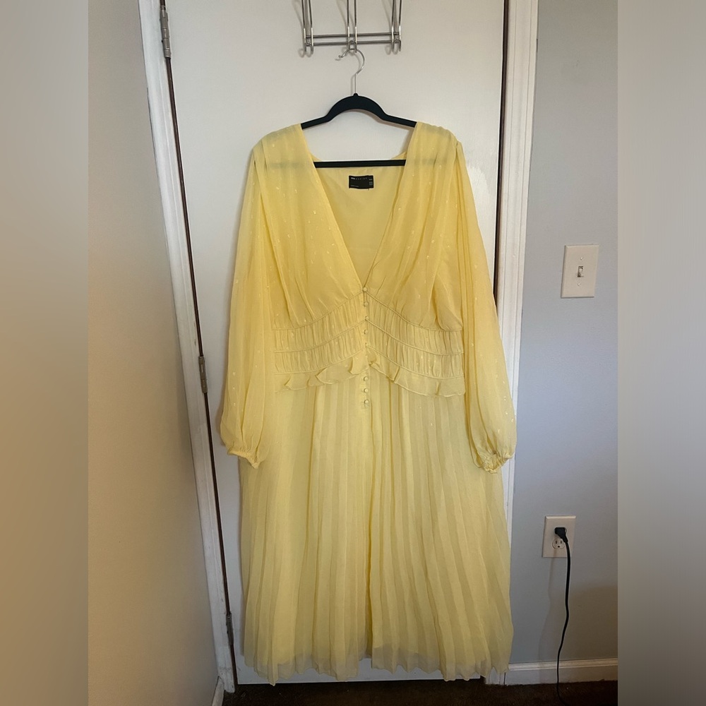 Plus sized Yellow pleated ASOS dress